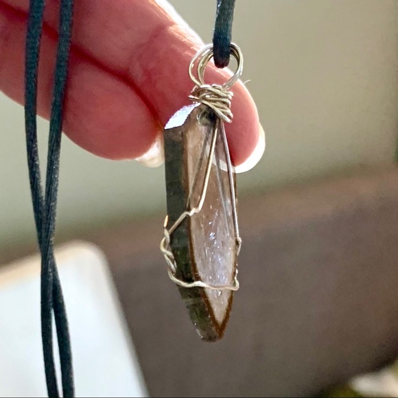 Tourmaline polished crystal slice Pendant - Picture 8 of 8